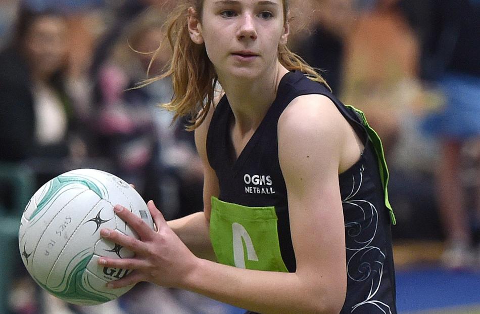 Otago Girls’ High School centre Annabelle Bachelor weighs her options during the year 10 final.