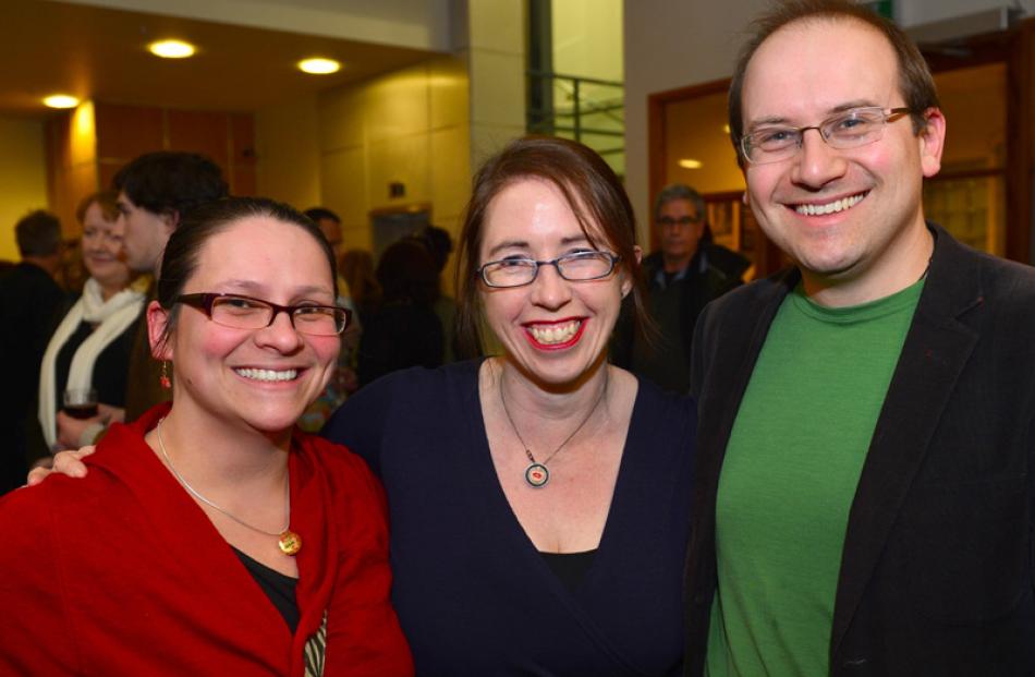 Jenny, Amanda and Steven Mills, all of Dunedin.