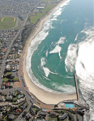 Breakwater-Beach