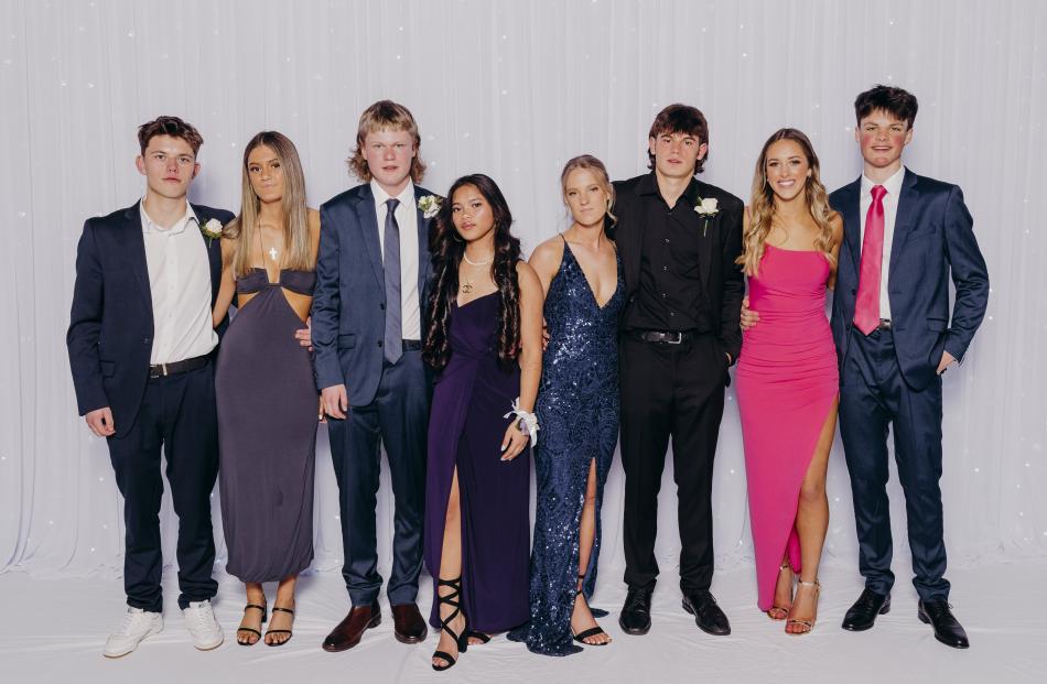 Troy Kubala, Ava Holland, Harlan Schofield, Jamaica Cabantoc, Jemma Mortimer, Callum Barr,...