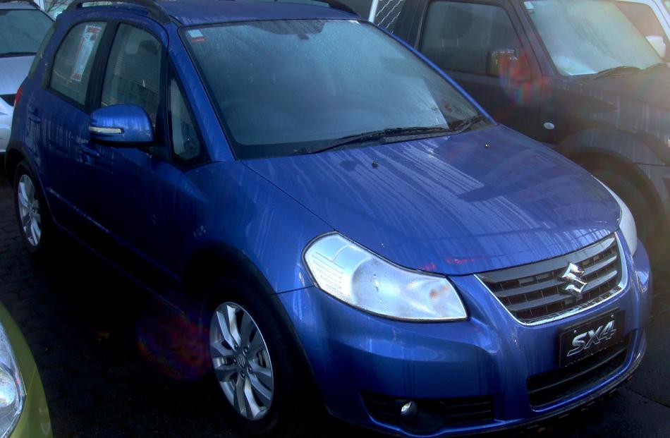 Suzuki SX4 - 3/4 view