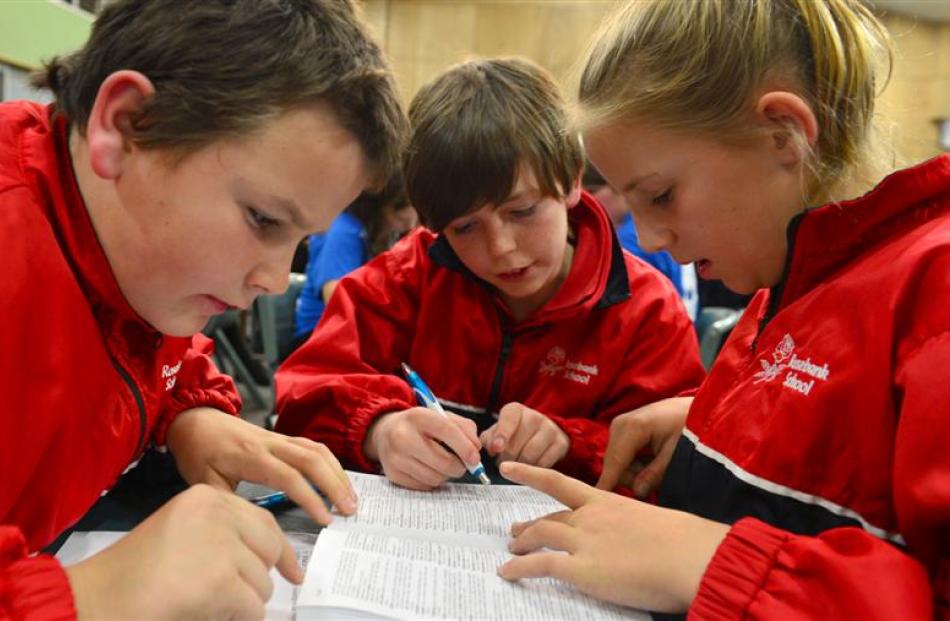 Dominic Grinton (12), Mitchell Scott (11 and Abbey Cochrane (11), of Rosebank.