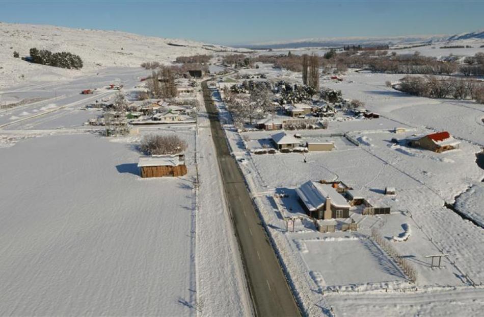 Oturehua, in Central Otago's Ida Valley,  blanketed by snow last week. Photos by Stephen Jaquiery.