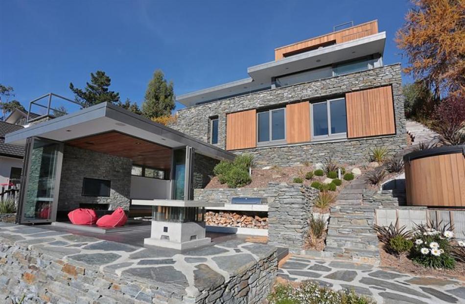 The Lake Wakatipu house named the Southern  Region Registered Master Builders 2013 house of the...