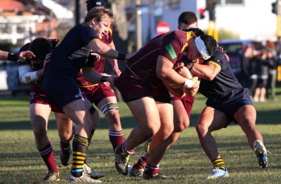 Alhambra prop Esafe Havea charges into the Dunedin midfield.