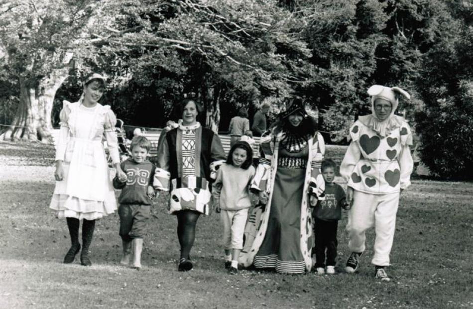 Corporate entertainment at the Dunedin Botanic Garden in 1993 with (adults from left) Star...