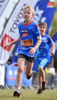 Mason Roulston (9) of Heriot.