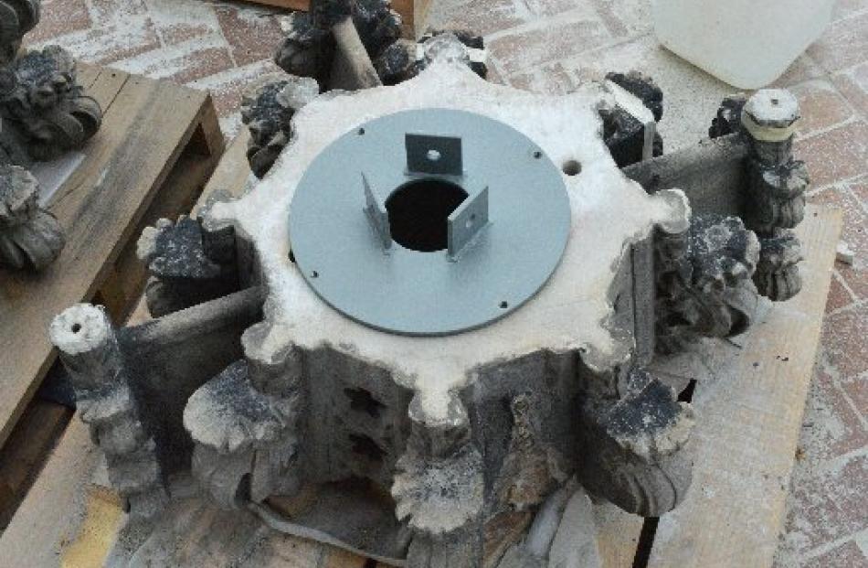 The internal strengthening steel column near the top of the monument. Photos by Gerard O'Brien.