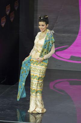 Moe Set Wine, Miss Myanmar.