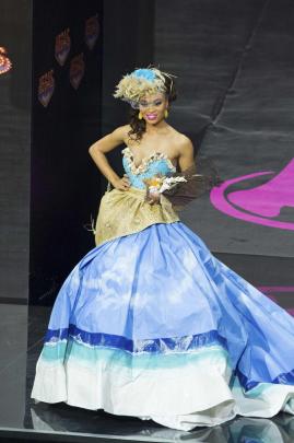 Snwazna Adams, Miss Turks and Caicos.