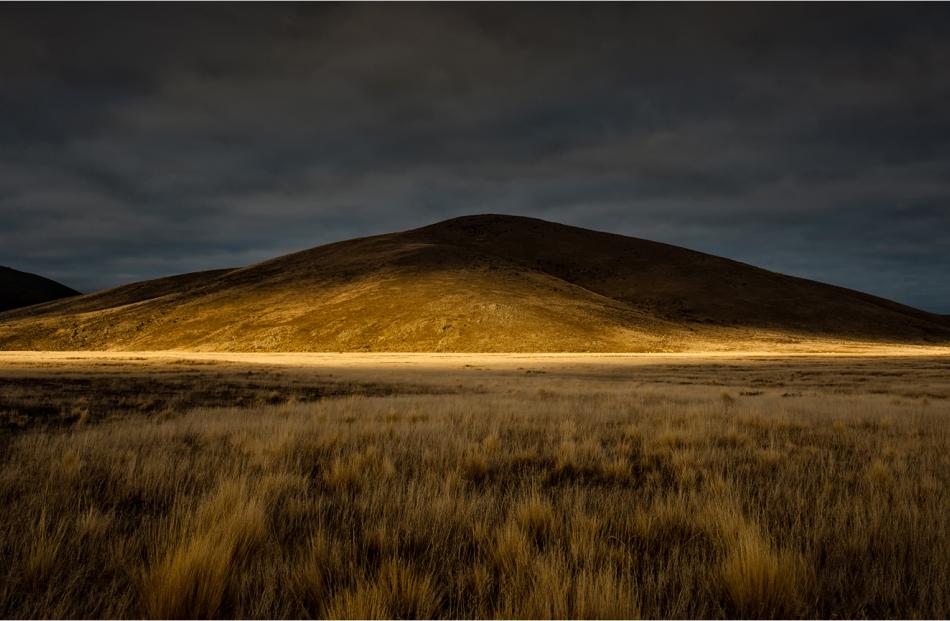 Best landscape, open projected image. Kevin Bowie, Lake Tekapo: First Light