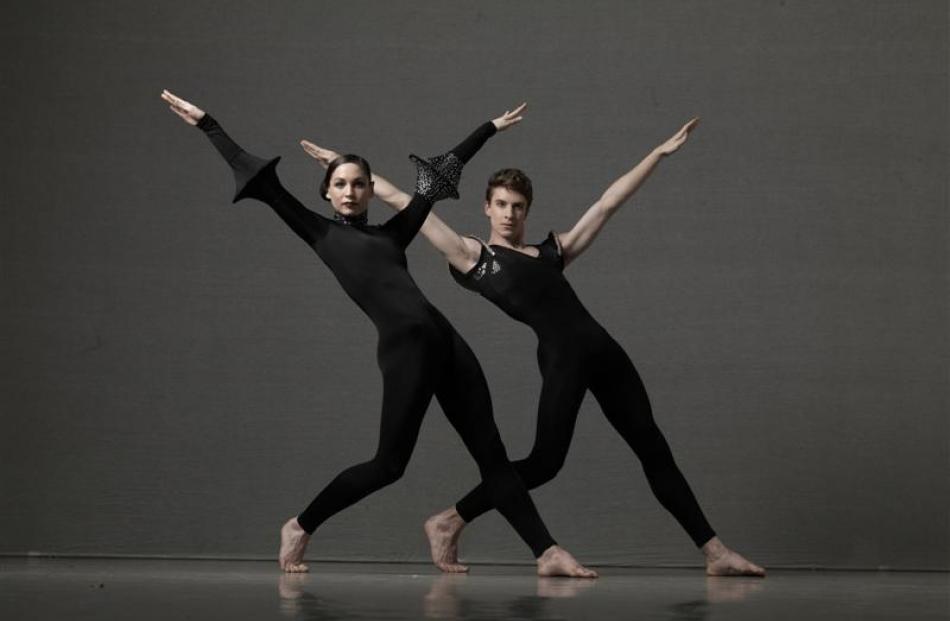 The Royal NZ Ballet.