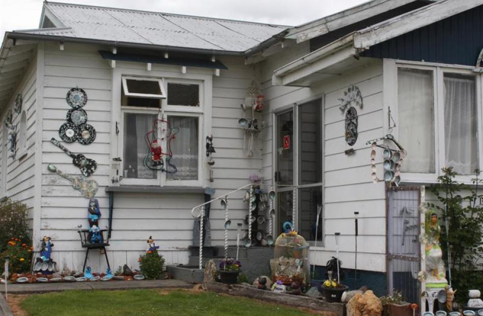 A highly decorated Ohai house.