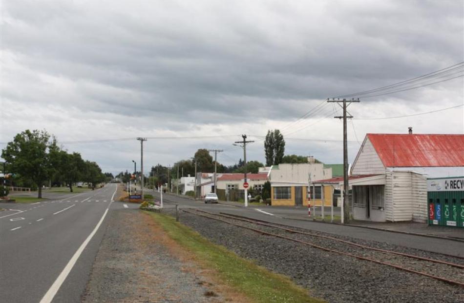 The main street of Ohai. Photos by Allison Rudd.