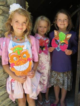 Jorja Davies (6), Erin Bonnar (5) and Lauren Gibbens (6), all of Arrowtown.