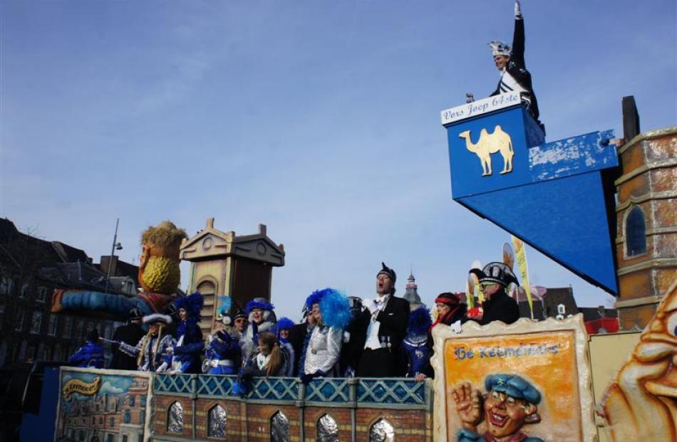 The grand parade float of the Keemeleers - one of the many suburb carnival associations, all of...