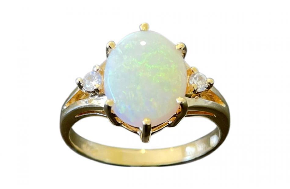 3 Opal Diamonds18ct Yellow Gold ring - $2099 Christmas special