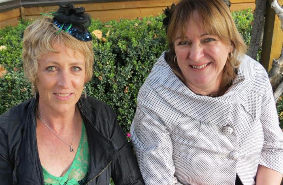 Annie Cavanagh and Sheryll FordeTony Perriam and Dianne Douglas, both of Invercargill.