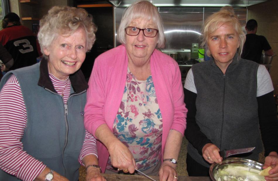 Marilyn Cassidy, of Clyde, and Wendy Barkman and Suzanne Smith, both of Cromwell.
