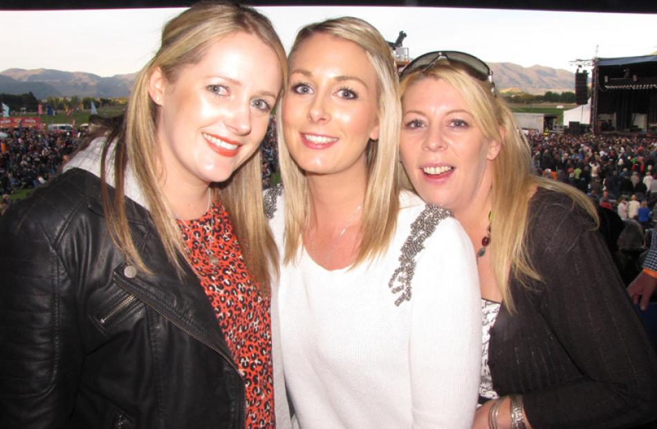 Kirsten Toms, left, of Frankton, with Charmaine Rutherford and Marie Patterson, both of Queenstown.