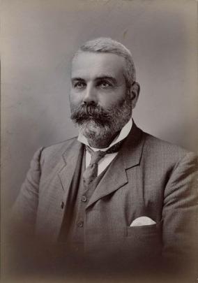A portrait photograph of Edward Roberts (1851-1925) by W.R. Frost. Photo from Hocken Collection...