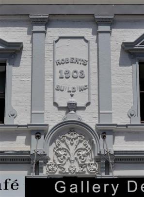 The florid entranceway decoration on the Roberts Building. Photo by David Murray.