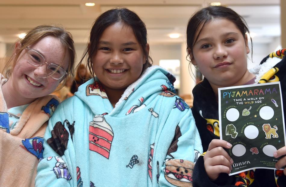 Ayda Stenton, 11, Anaiah Onekawa, 9, and Honey Rangi, 9, all of Oamaru.