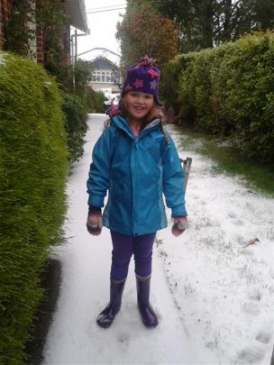 Eva Ablett-Hampson age 7 enjoying the snow in Wakari.