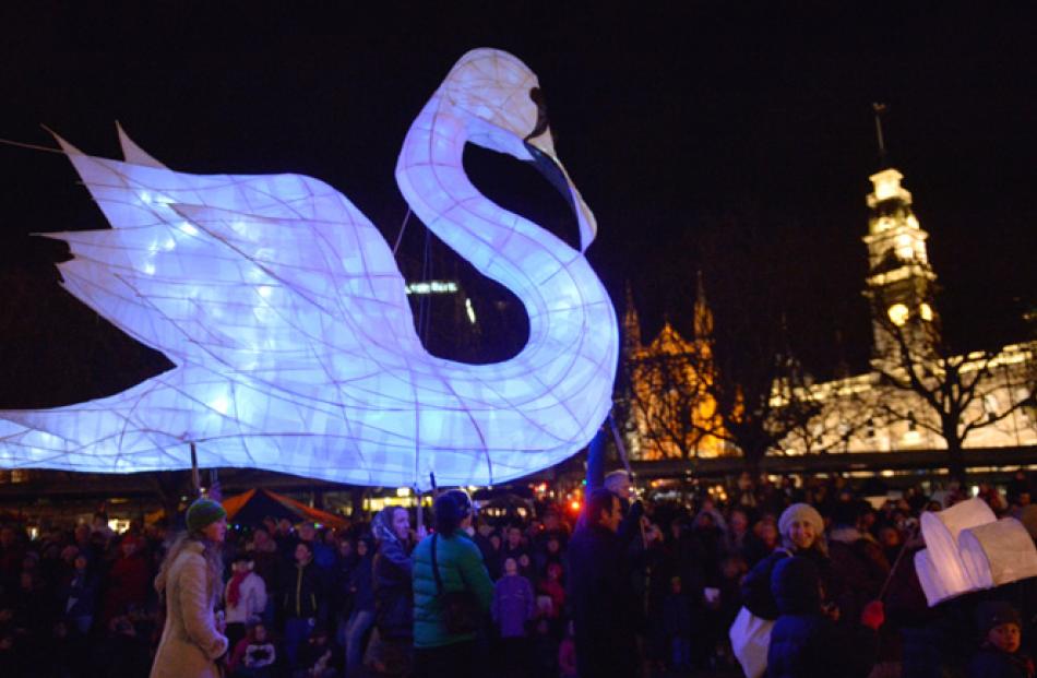 Swan lantern by Ali Bramwell of Otago Polytechnic art school. Photo by Gerard O'Brien.