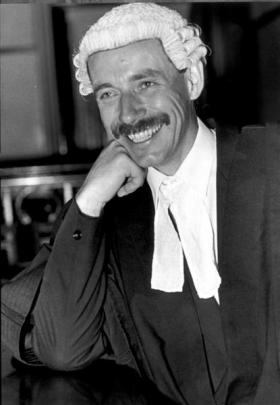 Snr Sgt Campbell was admitted to the Bar in 1992.