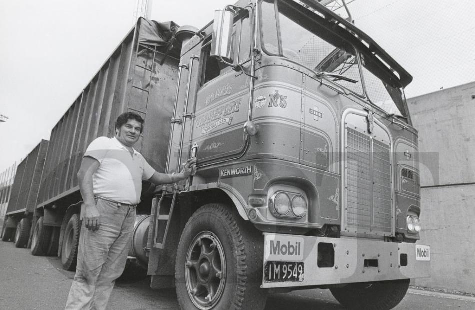 Evening Star 1978. Taieri Carrying, Dynes Transport.