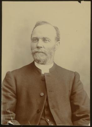 A studio portrait of Rev Alexander Don taken in about 1901.
