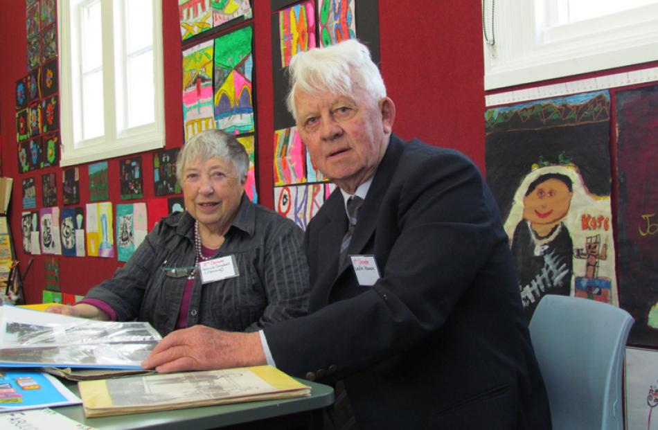 Patricia Campbel, of Balclutha, and Leslie Homan of Dunedin.