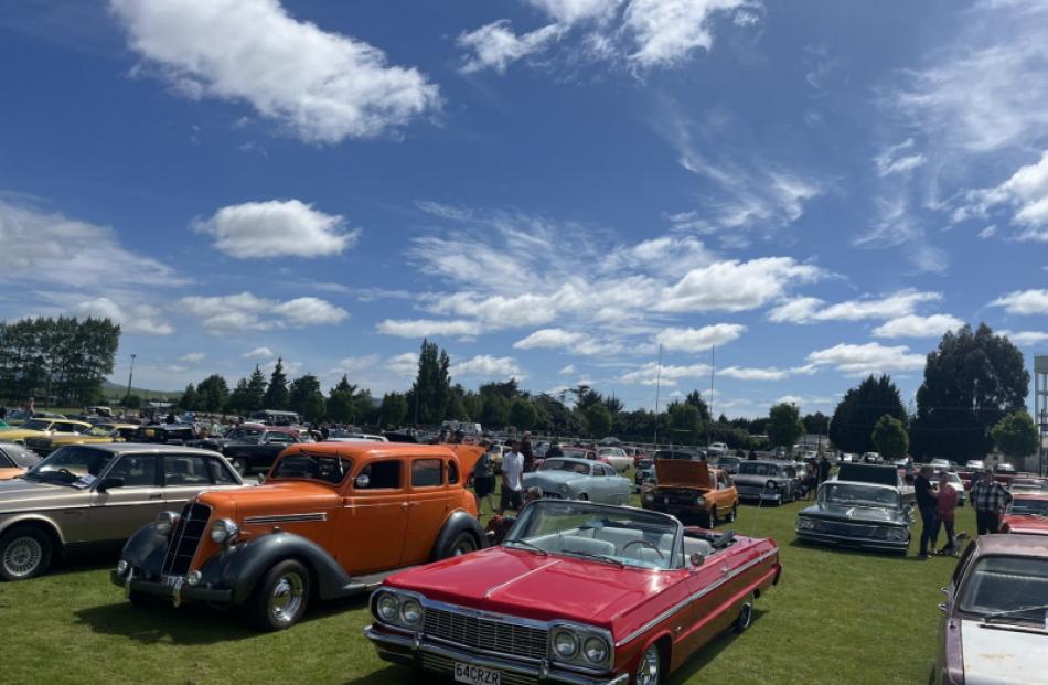 Tulloch Park was a very popular destination on Sunday as Motoring Mad kicked off for another year...