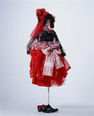 Tao Kurihara, Comme des Garcons autumn/winter 2009.