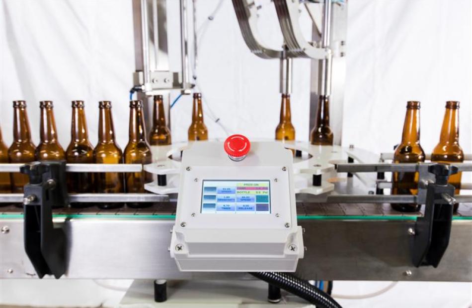 The REV 500, an automated counterpressure bottle filling machine, has been designed by Simon Ross...