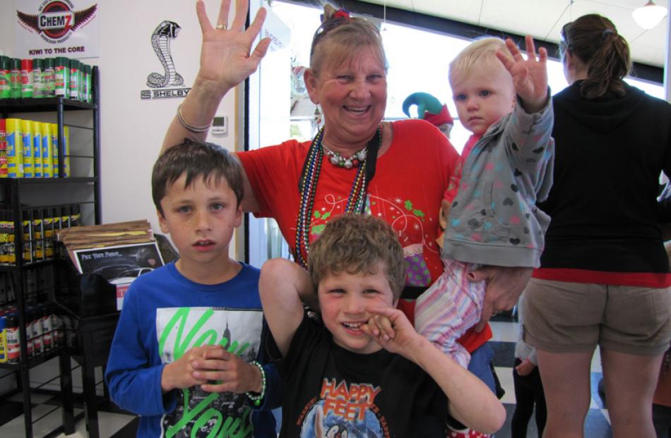 Oliver (7), Gabriel (5) and Dianne Davison, of Neils Beach, and Cassie Forman (22 months).