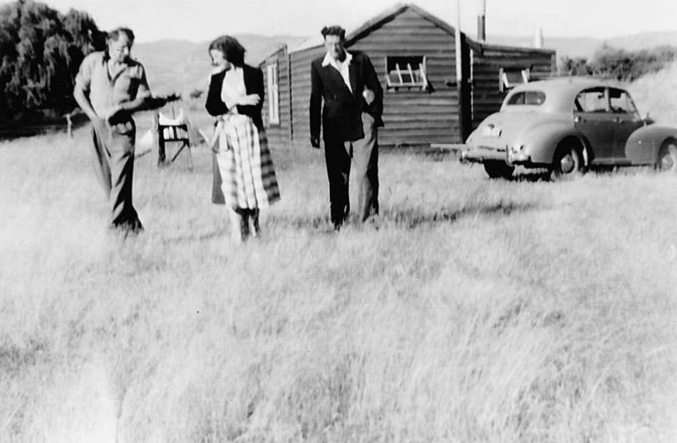 Dick and Pat Smeaton, of Dunedin, with relative Ted Fitzgibbons, of Christchurch, at the Smeatons...