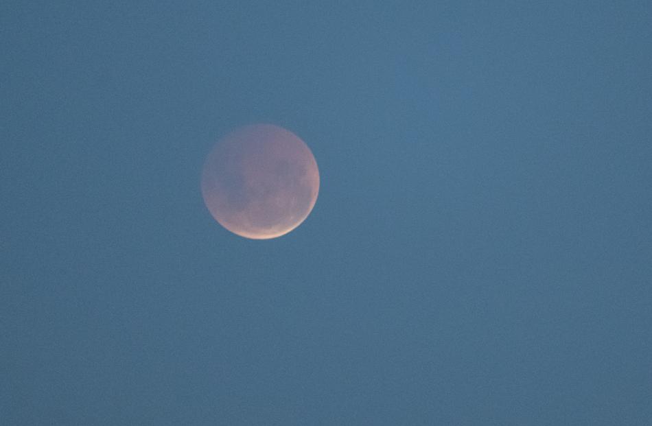 Return of the moon (Izumi S.U.)