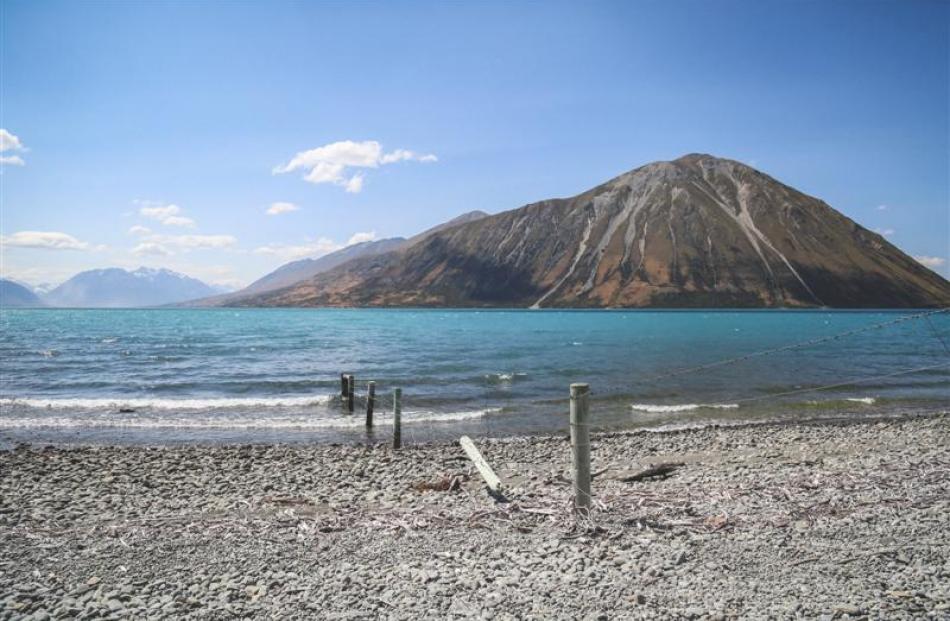 Lake Ohau and the Ben Ohau Range.