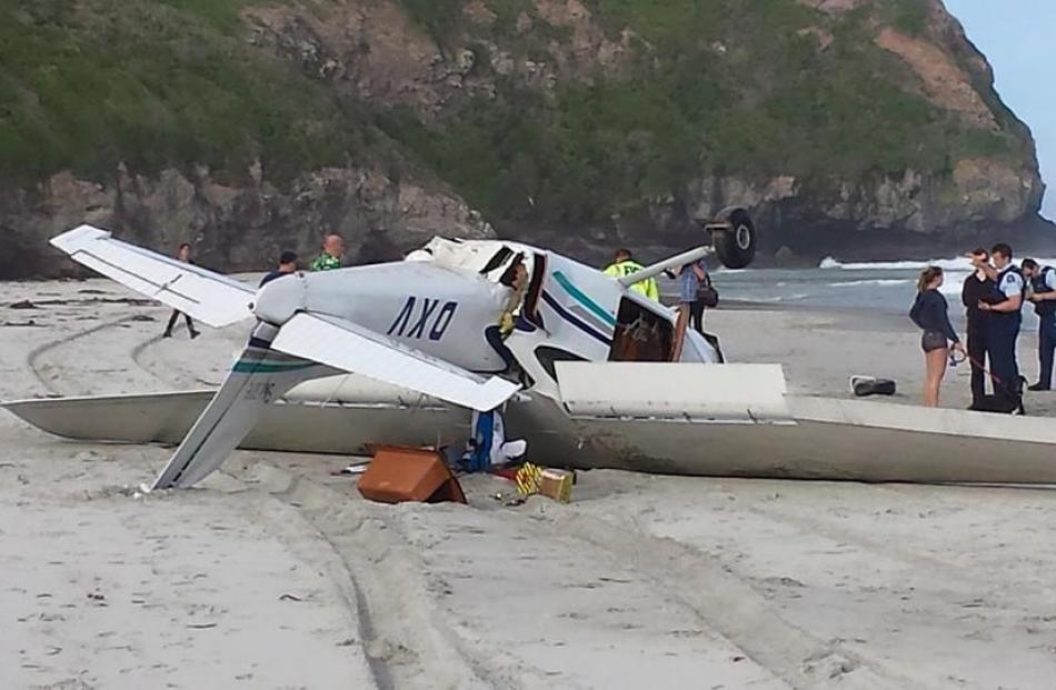 The crashed plane  on Tomahawk Beach. Photo by Brett Colley.