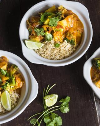 Quick chicken, potato and broccoli curry.