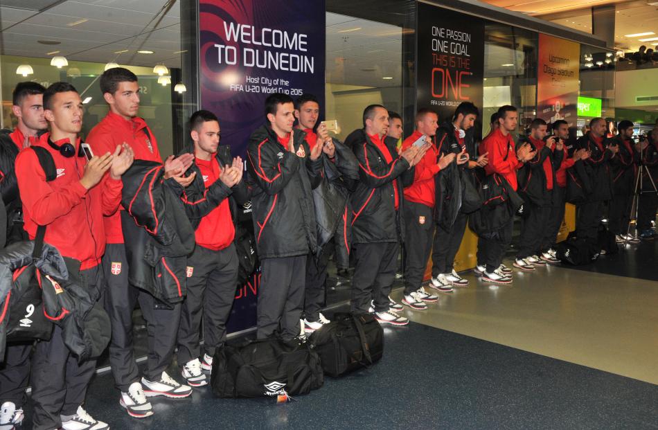 The Serbian team is welcomed at the airport