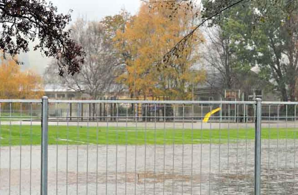 East Taieri School.