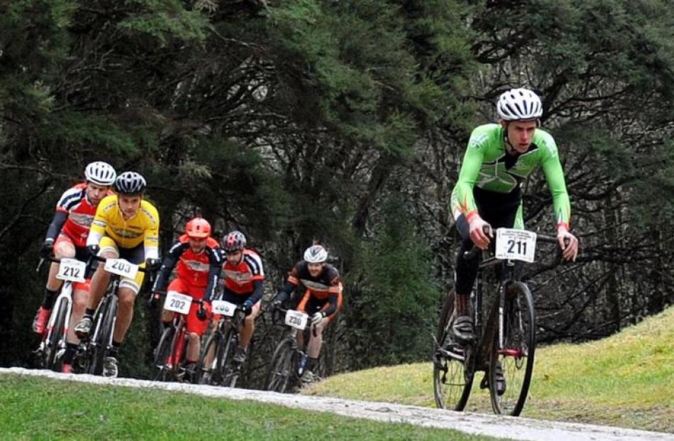 Jonathan Barnes leads a  pack at the start of Saturday's Cyclocross National Championships.