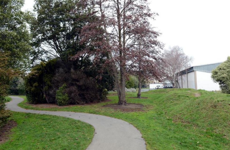 Inside the Memorial Garden (Reid Ave side).