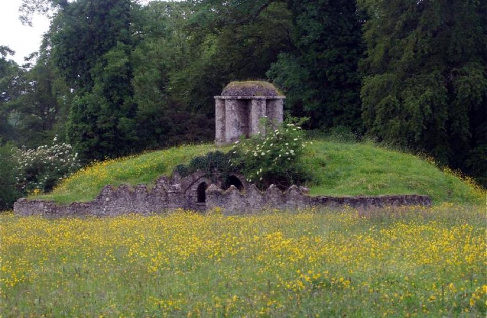 Larchill's most famous structure, the Fox's Earth.