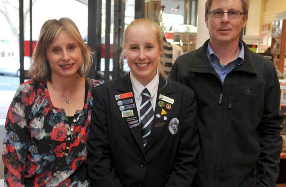 Cheryl Smith (left), Ashleigh Smith and Richard Smith.