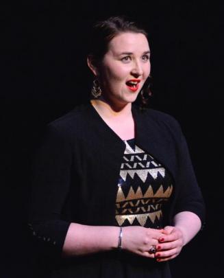 Judges' choice  soprano Ingrid Fomison Nurse sings Spiel ich die Unschuld vom Lande, by  Johann...