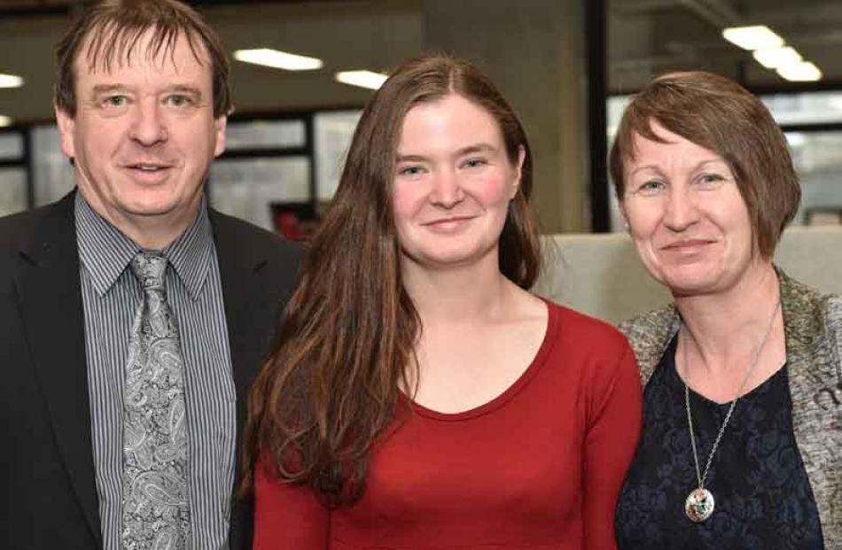 Robert Loo of Invercargill, Rachel Loo (21) of Dunedin, and Caroline Loo of Invercargill.